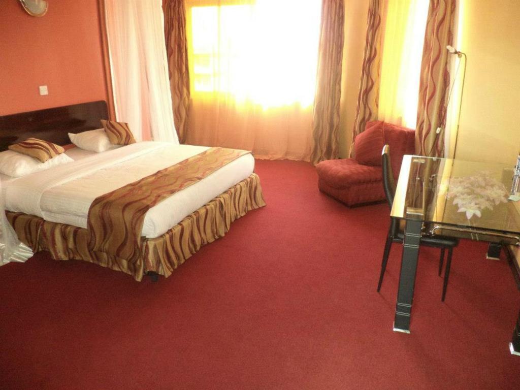 Royal City Dubai Complex Кисуму Экстерьер фото