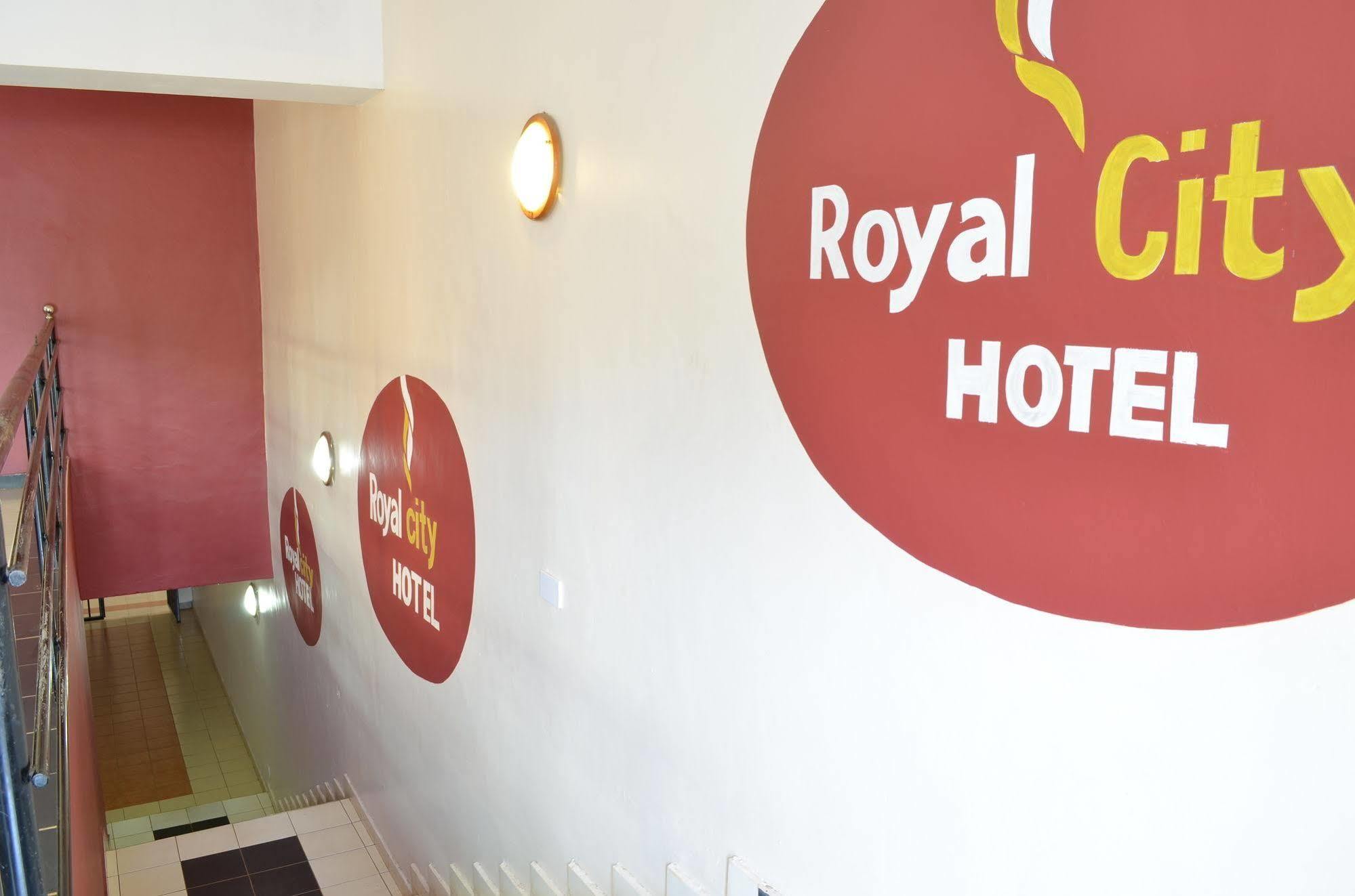 Royal City Dubai Complex Кисуму Экстерьер фото